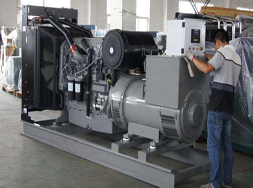 普宁柴油发电机组和储能设备配合使用的案例